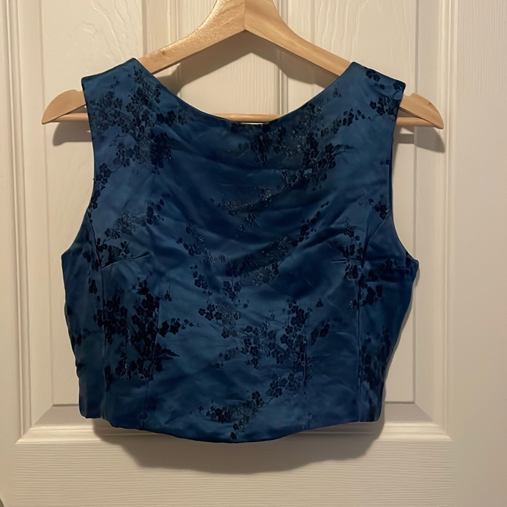 Gorgeous Asian-influenced top
